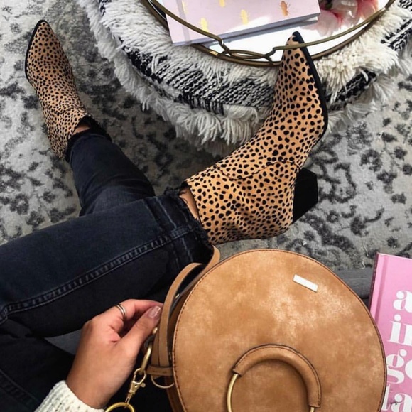 π¨ON SALE//Festival Szn//Tan leopard Booties - Picture 3 of 8